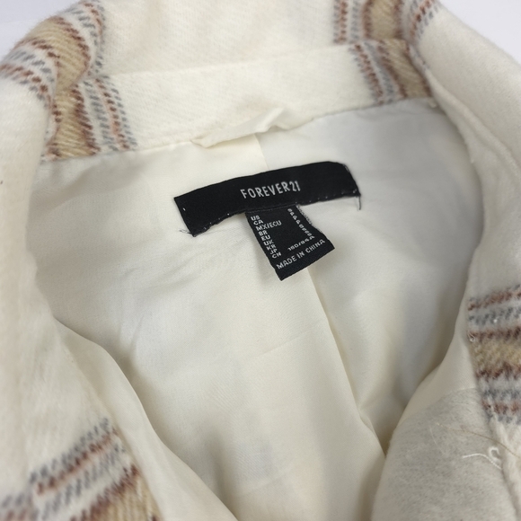 Express Womans White Tan Plaid Thick Sweater Jacket - Oversize Fit  Sz Small - Picture 4 of 13